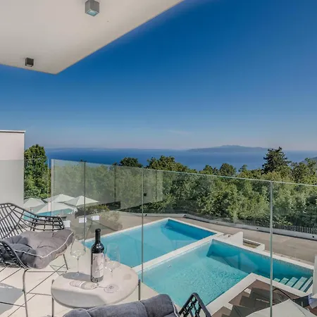Holiday home In With Swimming Pool